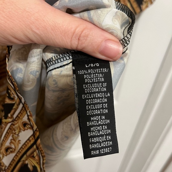 NWT BAROQUE Gold Medusa Shirt Size L - Picture 4 of 6